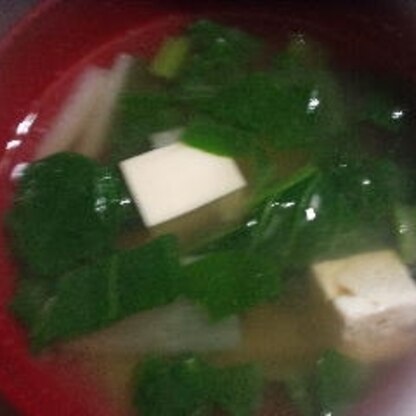 畑の小松菜と大根に豆腐も入れての味噌汁は定番になっていて
美味しいですよねぇ～♪